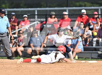 Thumbnail 2 in Ottawa vs Lemont (IHSA 3A Sectional Final) photogallery.