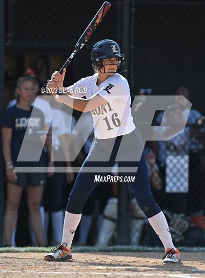 Thumbnail 1 in Ottawa vs Lemont (IHSA 3A Sectional Final) photogallery.