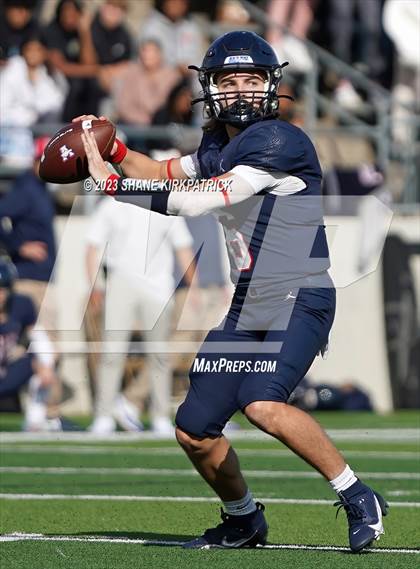 Thumbnail 2 in Allen vs North Crowley(6A Div 1 Quarterfinals) photogallery.