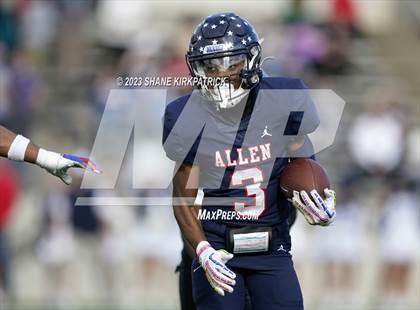 Thumbnail 2 in Allen vs North Crowley(6A Div 1 Quarterfinals) photogallery.