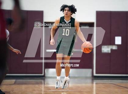 Thumbnail 3 in Reagan vs. Fort Bend Travis (Doghouse Invitational) photogallery.