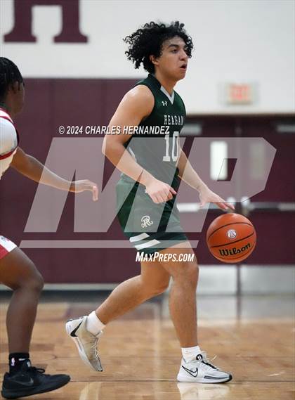 Thumbnail 1 in Reagan vs. Fort Bend Travis (Doghouse Invitational) photogallery.