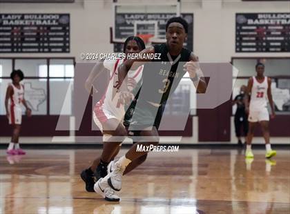 Thumbnail 1 in Reagan vs. Fort Bend Travis (Doghouse Invitational) photogallery.