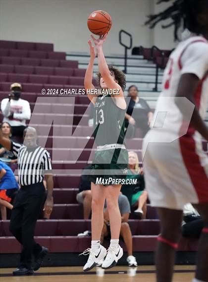 Thumbnail 2 in Reagan vs. Fort Bend Travis (Doghouse Invitational) photogallery.