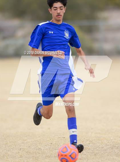Thumbnail 3 in Desert Mountain vs. Safford (Chandler Prep Invitational) photogallery.