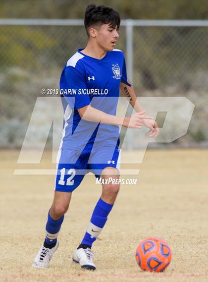 Thumbnail 2 in Desert Mountain vs. Safford (Chandler Prep Invitational) photogallery.