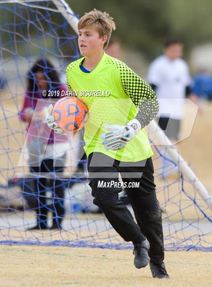 Thumbnail 2 in Desert Mountain vs. Safford (Chandler Prep Invitational) photogallery.