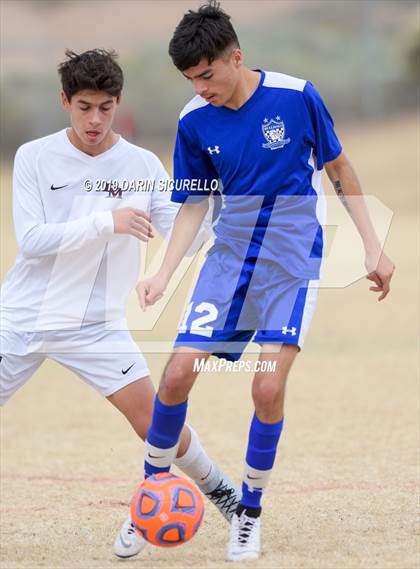 Thumbnail 3 in Desert Mountain vs. Safford (Chandler Prep Invitational) photogallery.