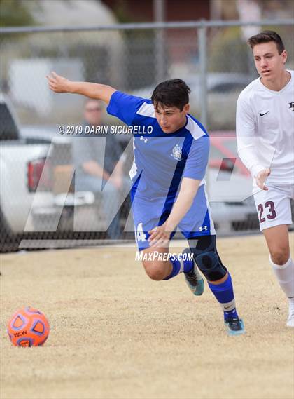 Thumbnail 2 in Desert Mountain vs. Safford (Chandler Prep Invitational) photogallery.