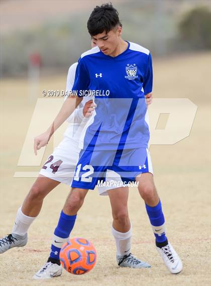 Thumbnail 2 in Desert Mountain vs. Safford (Chandler Prep Invitational) photogallery.