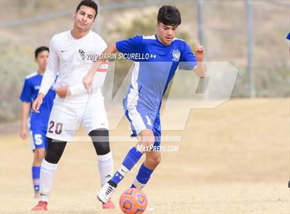 Thumbnail 2 in Desert Mountain vs. Safford (Chandler Prep Invitational) photogallery.