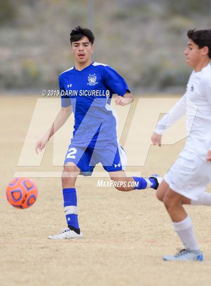 Thumbnail 3 in Desert Mountain vs. Safford (Chandler Prep Invitational) photogallery.