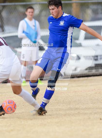 Thumbnail 3 in Desert Mountain vs. Safford (Chandler Prep Invitational) photogallery.
