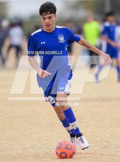 Thumbnail 1 in Desert Mountain vs. Safford (Chandler Prep Invitational) photogallery.