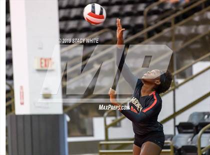 Thumbnail 3 in Cardinal Mooney vs. Marist (Circus City Invitational) photogallery.