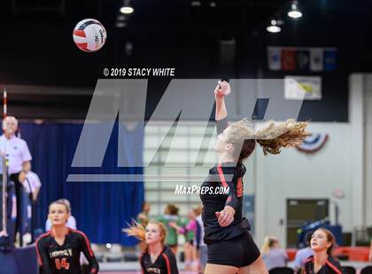 Thumbnail 3 in Cardinal Mooney vs. Marist (Circus City Invitational) photogallery.