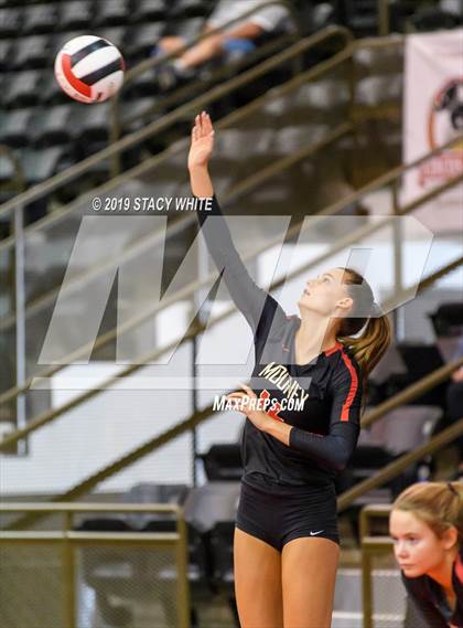 Thumbnail 2 in Cardinal Mooney vs. Marist (Circus City Invitational) photogallery.