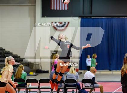 Thumbnail 2 in Cardinal Mooney vs. Marist (Circus City Invitational) photogallery.