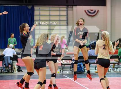 Thumbnail 1 in Cardinal Mooney vs. Marist (Circus City Invitational) photogallery.