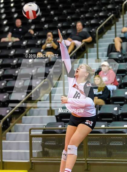 Thumbnail 3 in Cardinal Mooney vs. Marist (Circus City Invitational) photogallery.
