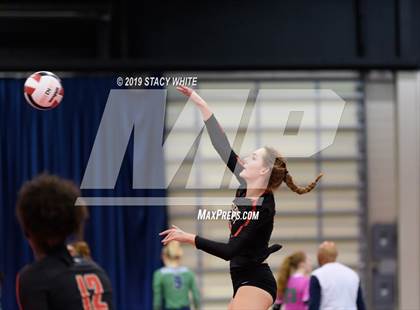 Thumbnail 3 in Cardinal Mooney vs. Marist (Circus City Invitational) photogallery.
