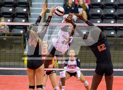 Thumbnail 2 in Cardinal Mooney vs. Marist (Circus City Invitational) photogallery.