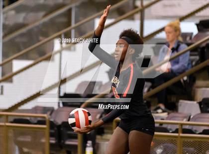Thumbnail 2 in Cardinal Mooney vs. Marist (Circus City Invitational) photogallery.