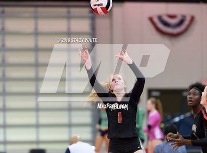 Thumbnail 3 in Cardinal Mooney vs. Marist (Circus City Invitational) photogallery.