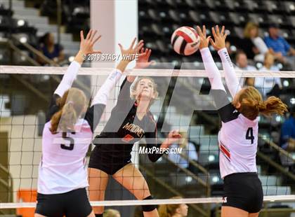 Thumbnail 3 in Cardinal Mooney vs. Marist (Circus City Invitational) photogallery.