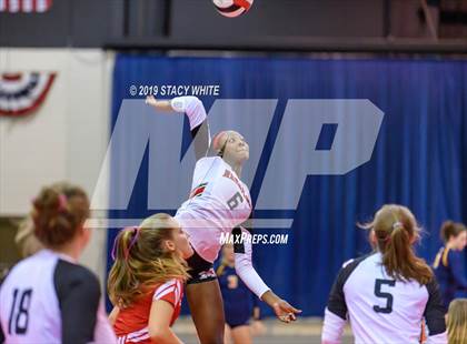 Thumbnail 2 in Cardinal Mooney vs. Marist (Circus City Invitational) photogallery.