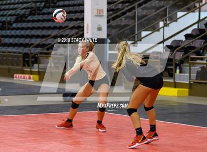 Thumbnail 1 in Cardinal Mooney vs. Marist (Circus City Invitational) photogallery.