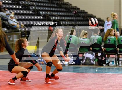 Thumbnail 2 in Cardinal Mooney vs. Marist (Circus City Invitational) photogallery.