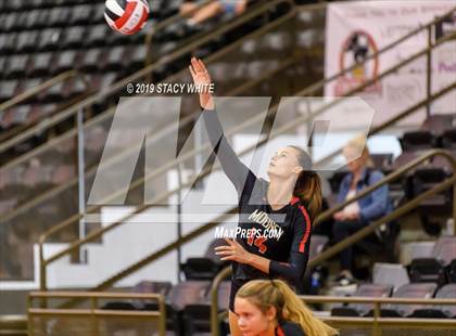Thumbnail 3 in Cardinal Mooney vs. Marist (Circus City Invitational) photogallery.