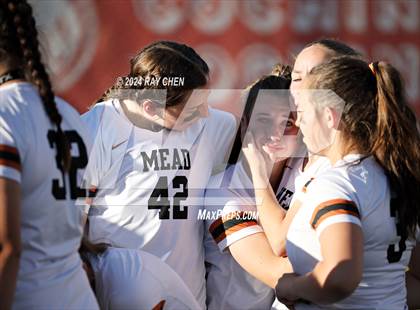 Thumbnail 3 in Mead vs. Evergreen (CHSAA 4A Championship) photogallery.