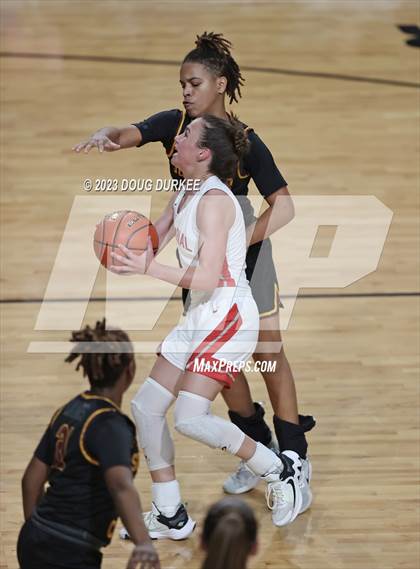 Thumbnail 1 in Memorial vs. Summer Creek  Girls 6A Region 3 Semi Finals photogallery.