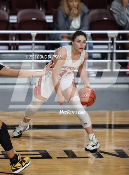 Thumbnail 1 in Memorial vs. Summer Creek  Girls 6A Region 3 Semi Finals photogallery.