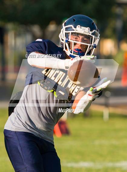 Thumbnail 1 in Desert Heights Prep @ Lincoln Prep photogallery.