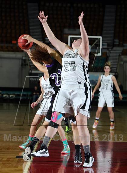 Thumbnail 1 in Pueblo South vs. Mesa Ridge (CHSAA 4A Great 8) photogallery.