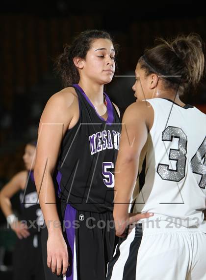 Thumbnail 1 in Pueblo South vs. Mesa Ridge (CHSAA 4A Great 8) photogallery.