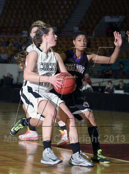 Thumbnail 3 in Pueblo South vs. Mesa Ridge (CHSAA 4A Great 8) photogallery.