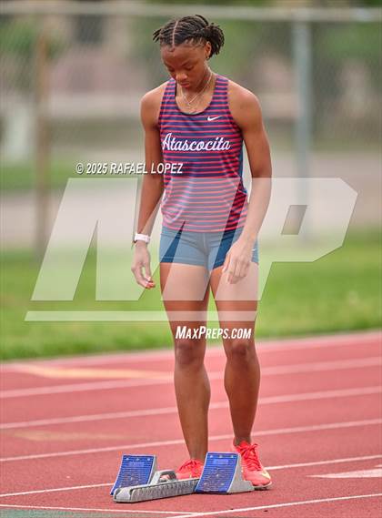 Thumbnail 3 in UIL 6A Track & Field District Finals (200M) photogallery.
