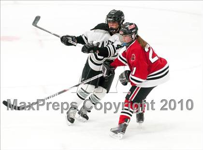 Thumbnail 3 in Stillwater vs Roseville (Section 4AA Semifinal) photogallery.