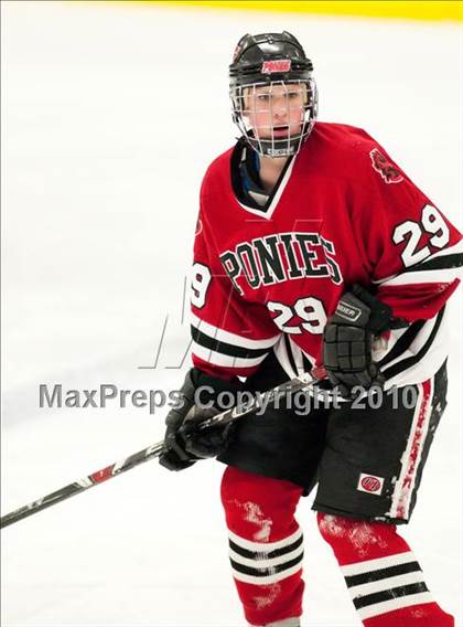 Thumbnail 3 in Stillwater vs Roseville (Section 4AA Semifinal) photogallery.