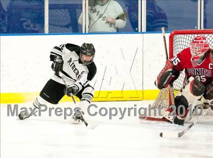Thumbnail 3 in Stillwater vs Roseville (Section 4AA Semifinal) photogallery.
