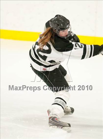 Thumbnail 3 in Stillwater vs Roseville (Section 4AA Semifinal) photogallery.