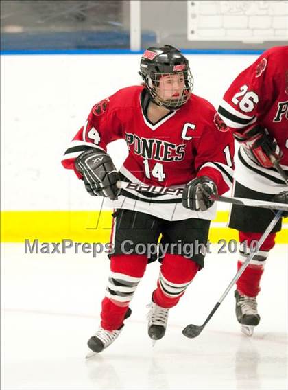 Thumbnail 2 in Stillwater vs Roseville (Section 4AA Semifinal) photogallery.