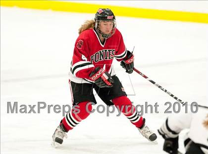 Thumbnail 3 in Stillwater vs Roseville (Section 4AA Semifinal) photogallery.