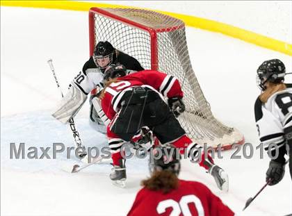Thumbnail 3 in Stillwater vs Roseville (Section 4AA Semifinal) photogallery.