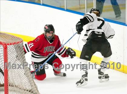 Thumbnail 2 in Stillwater vs Roseville (Section 4AA Semifinal) photogallery.