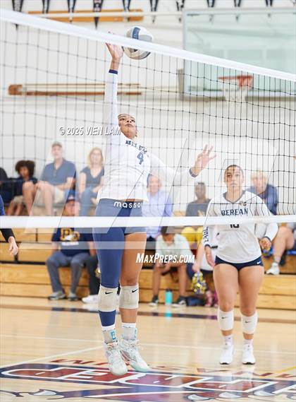 Thumbnail 2 in Berean Christian @ College Prep photogallery.